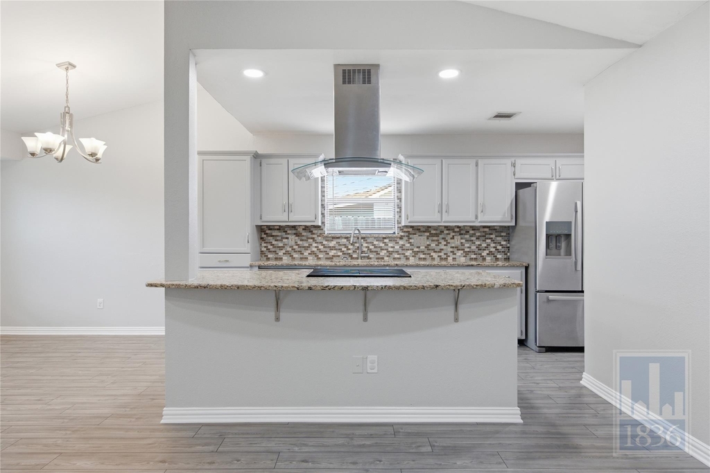401 Oakridge Pass - Photo 2