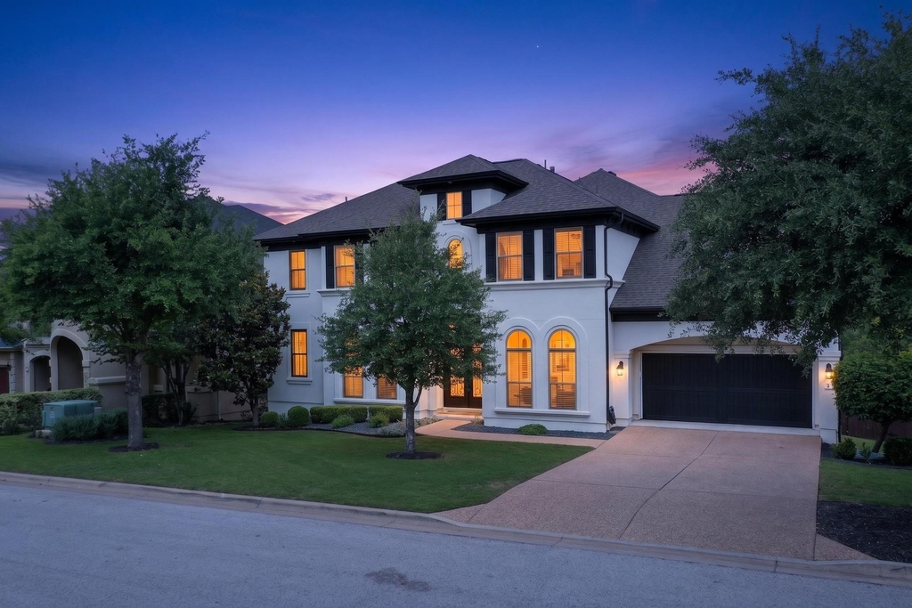 1905 Leaders Ln - Photo 1