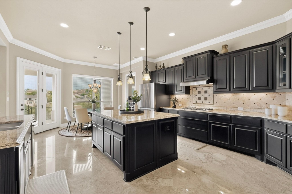1905 Leaders Ln - Photo 12