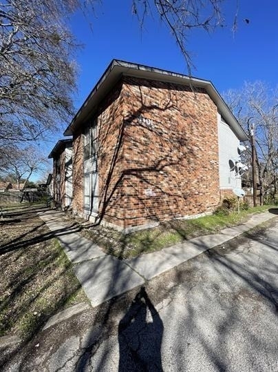 1101 Bois Darc St - Photo 6