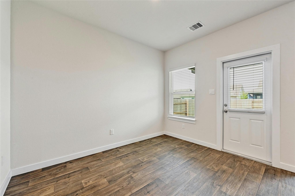 313 Merriman Rd - Photo 8