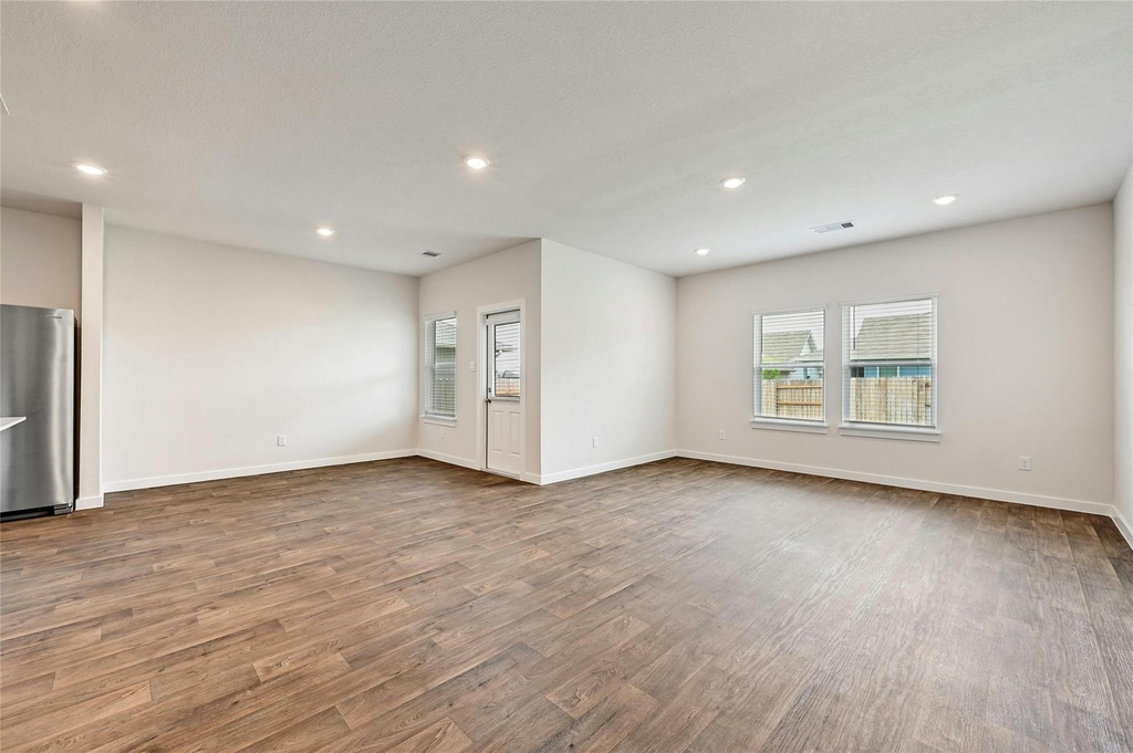313 Merriman Rd - Photo 10