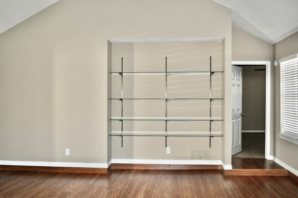 8304 Red Willow Dr - Photo 5