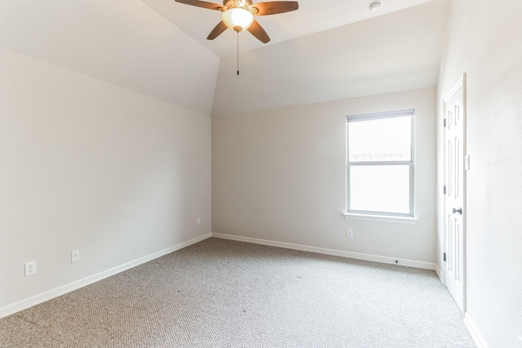 208 Angus Dr - Photo 16
