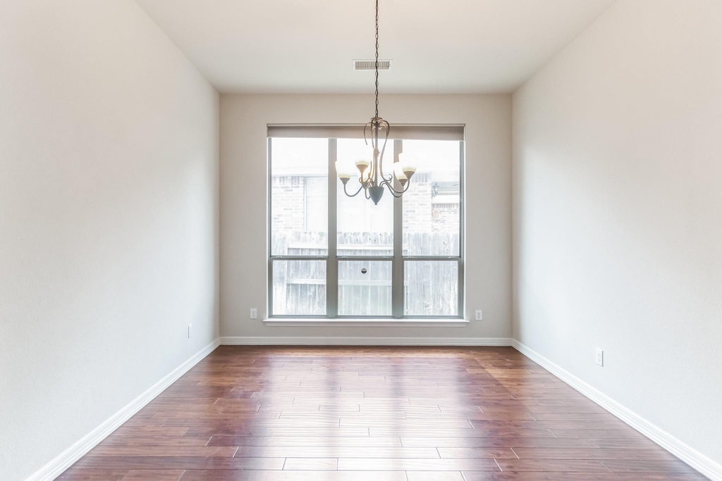 208 Angus Dr - Photo 13