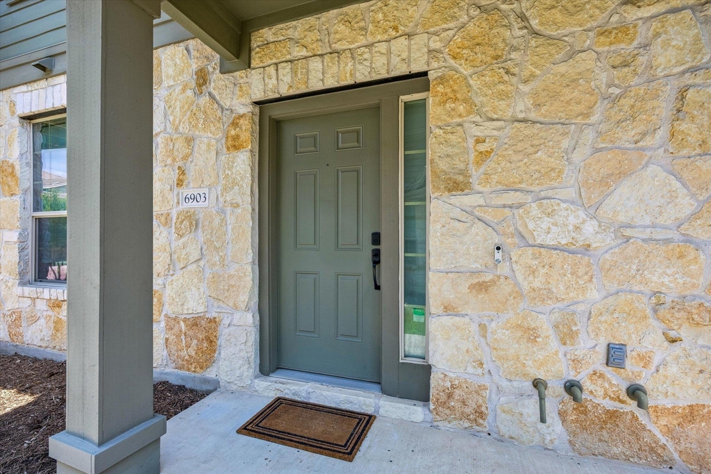 3101 Davis Ln - Photo 2