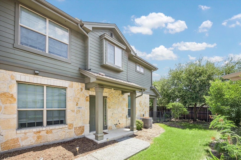 3101 Davis Ln - Photo 1