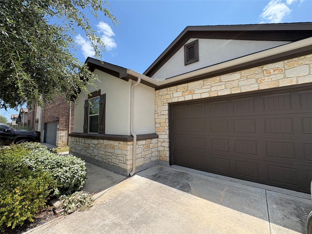 147 Mary Max Cir - Photo 1