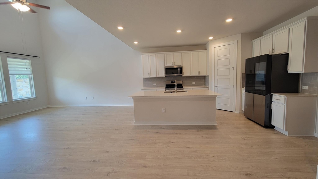 429 Tinto St - Photo 9