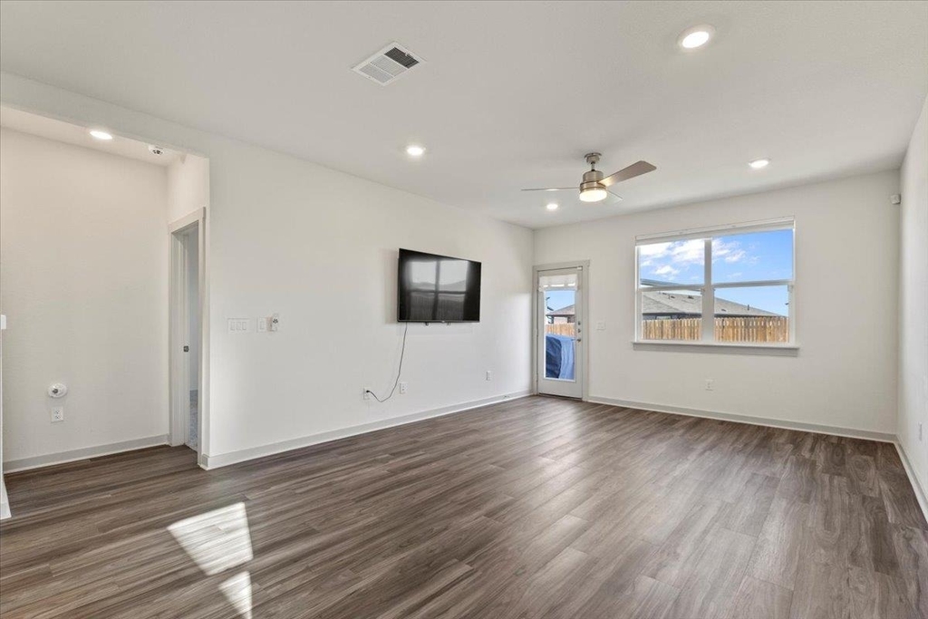 7704 Jacobean Way - Photo 11