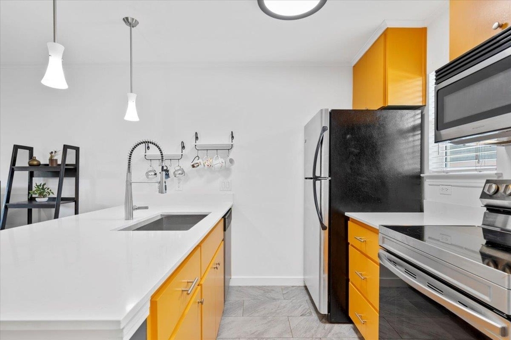 1422 Collier St - Photo 8