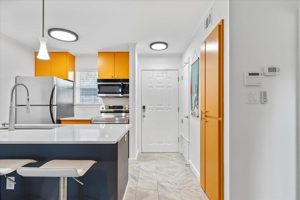 1422 Collier St - Photo 4