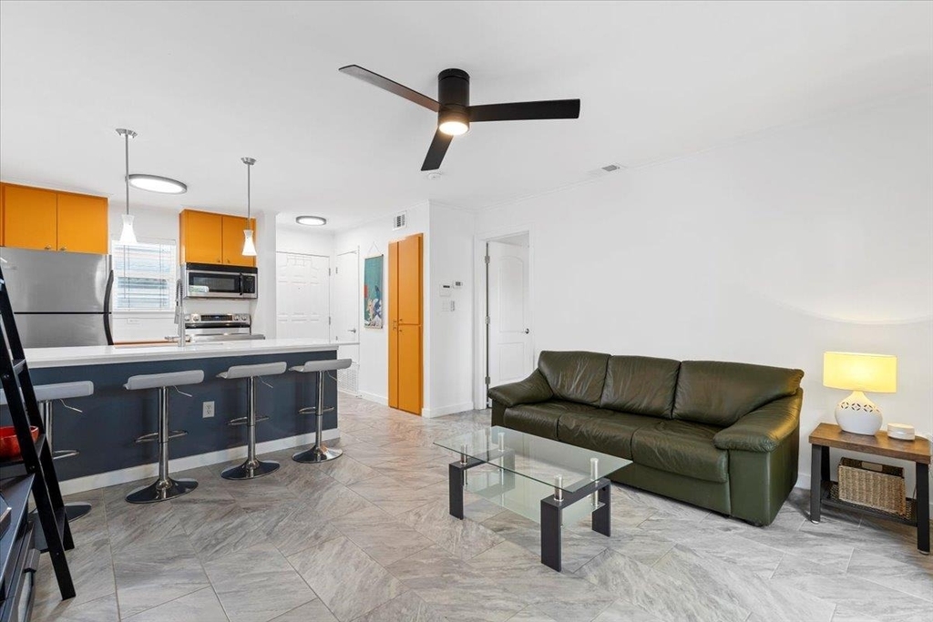 1422 Collier St - Photo 10