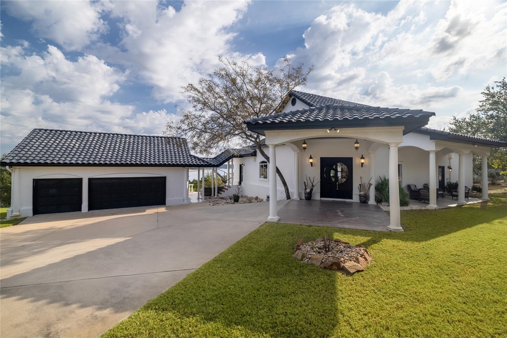 1128 Thurman Bluff Dr - Photo 3