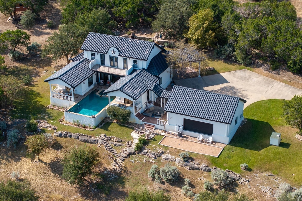 1128 Thurman Bluff Dr - Photo 2