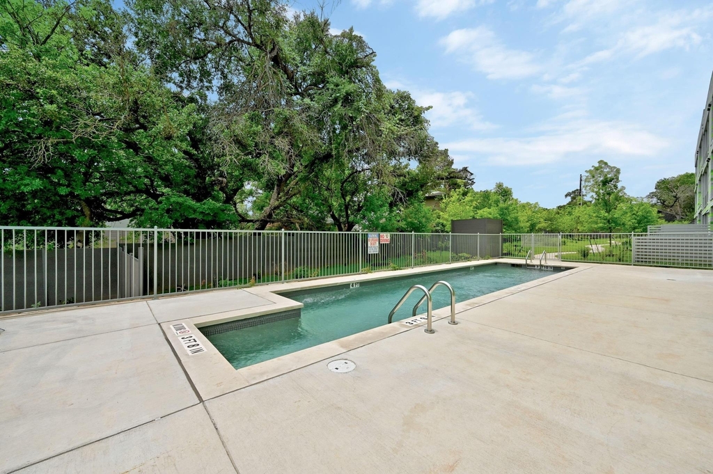 4004 Banister Ln - Photo 31