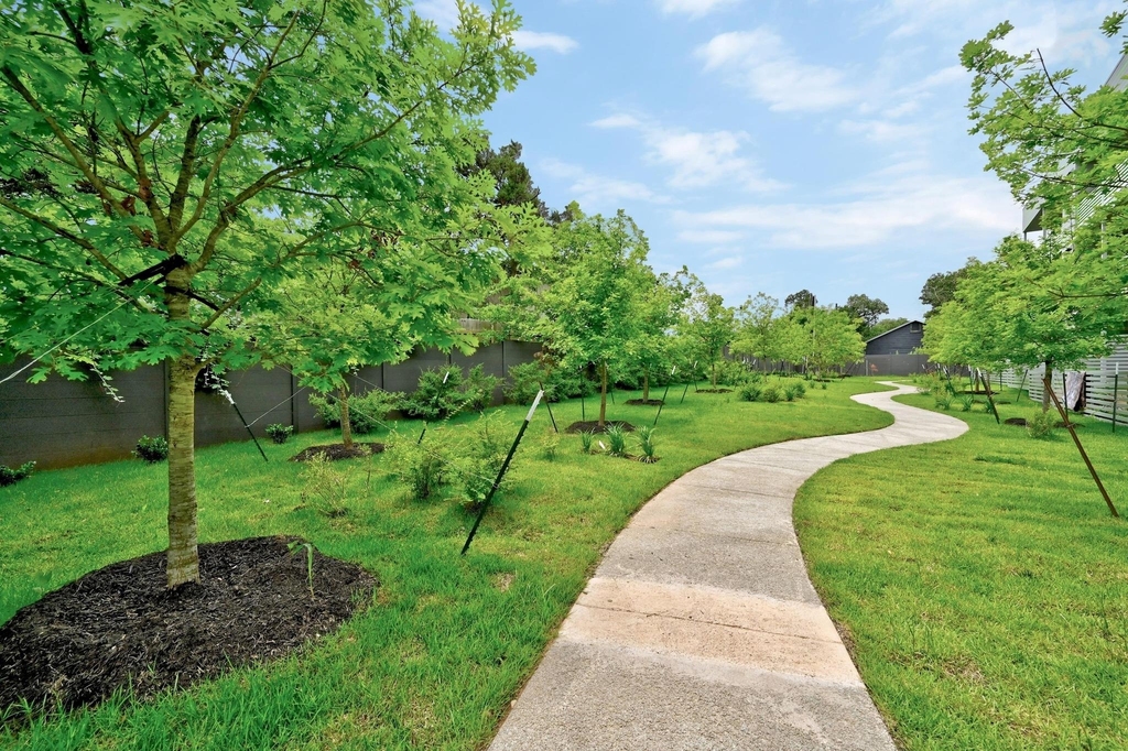4004 Banister Ln - Photo 29