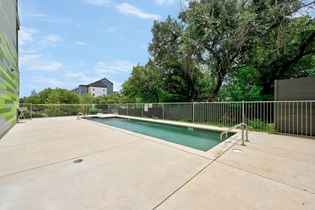 4004 Banister Ln - Photo 33