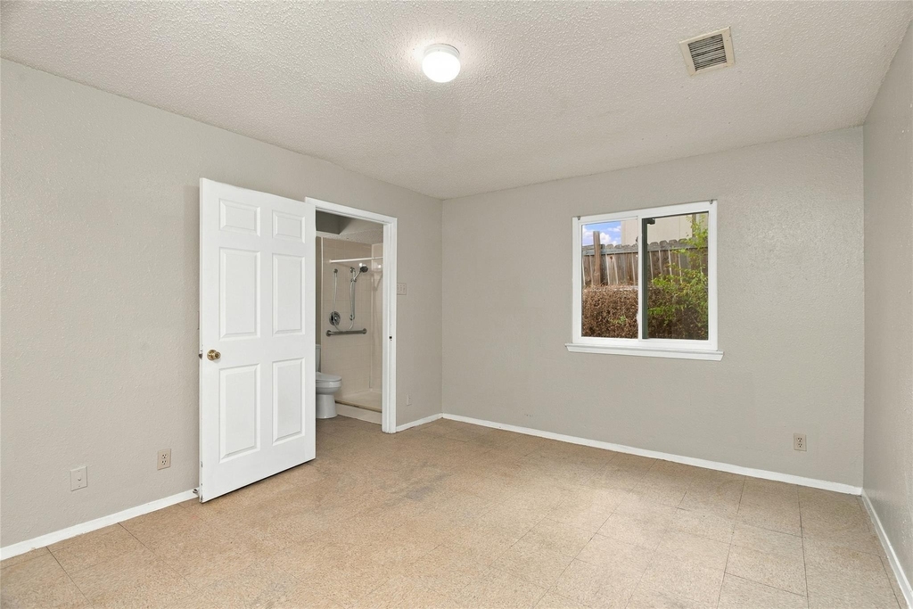 415 Thelma Dr - Photo 10