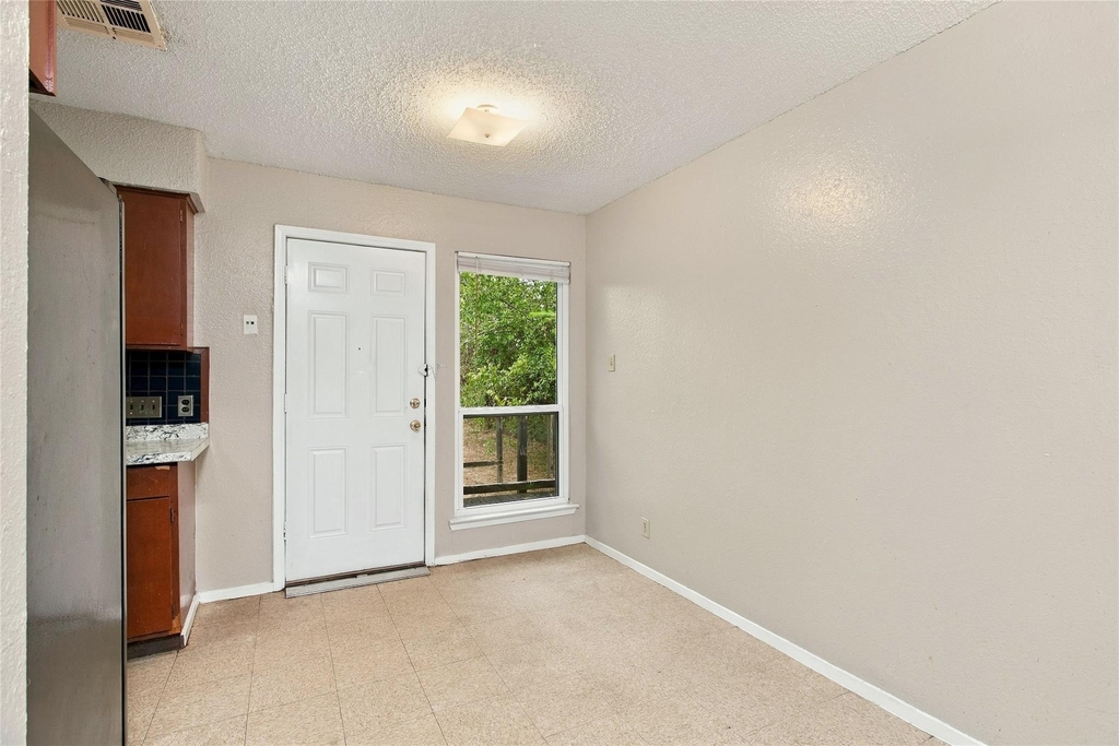 415 Thelma Dr - Photo 6