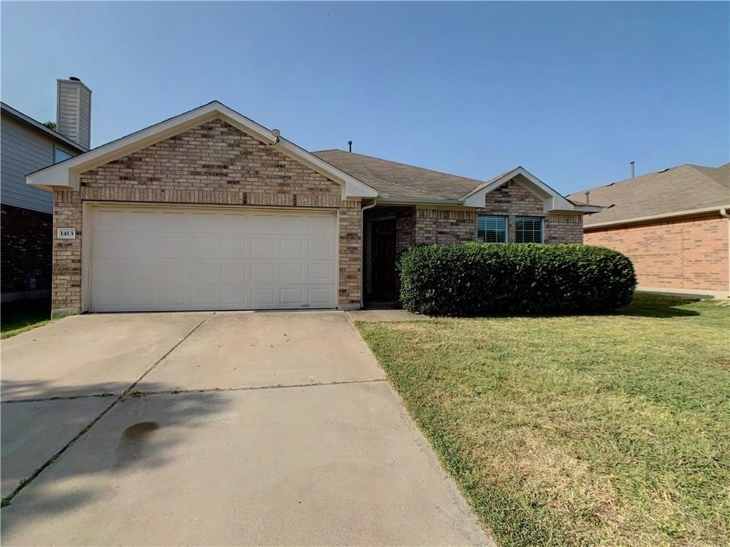 1413 Rainbow Parke Dr - Photo 0