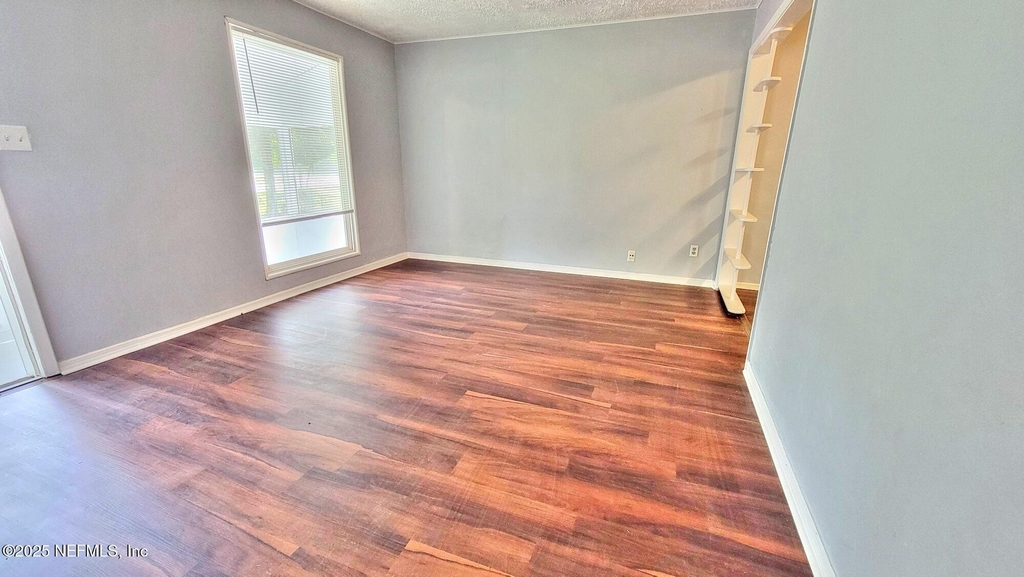 9348 Culpeper Avenue - Photo 5