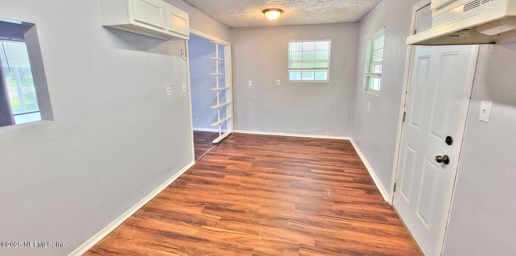 9348 Culpeper Avenue - Photo 10