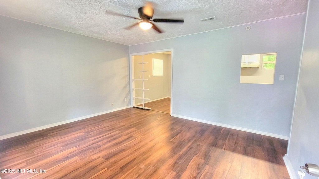 9348 Culpeper Avenue - Photo 4