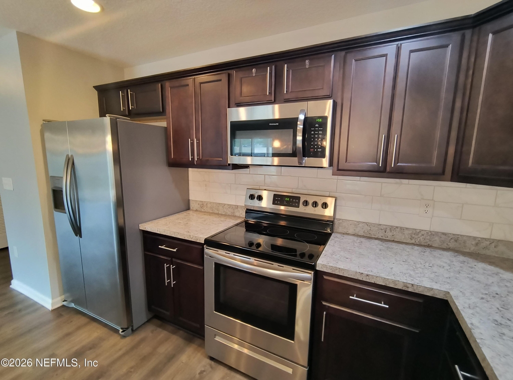 1211 Sarahs Landing Drive - Photo 4