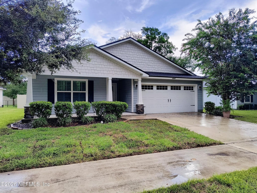 1211 Sarahs Landing Drive - Photo 0