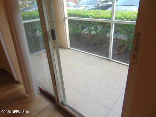10075 Gate Parkway N - Photo 6