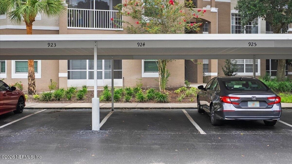 10550 Baymeadows Road - Photo 28