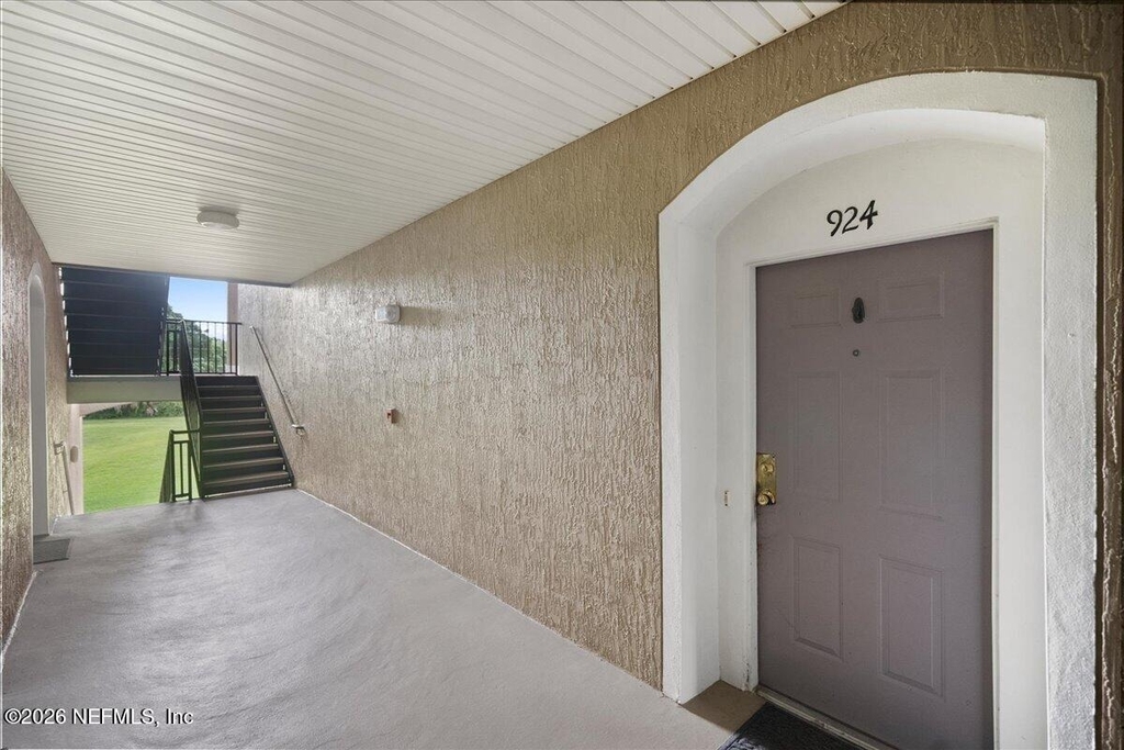10550 Baymeadows Road - Photo 2