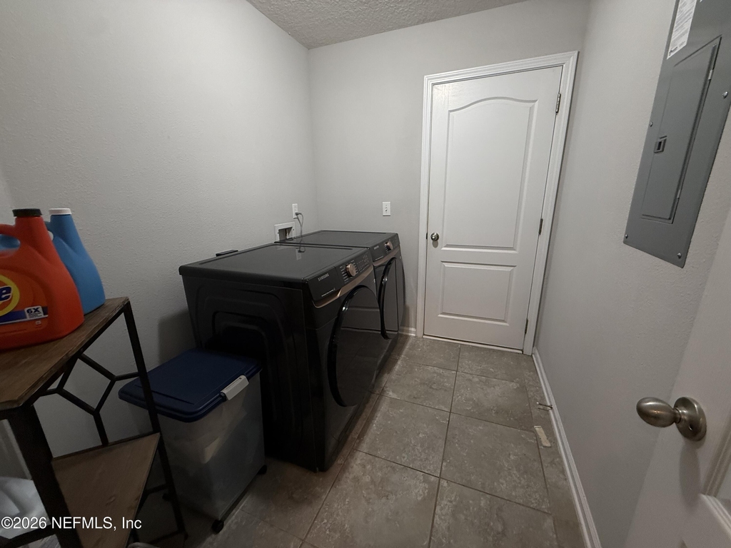 686 Glendale Lane - Photo 24