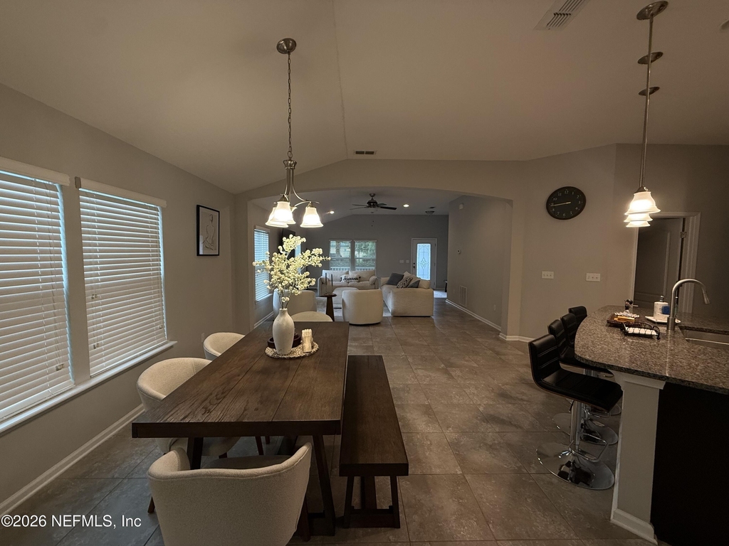 686 Glendale Lane - Photo 9