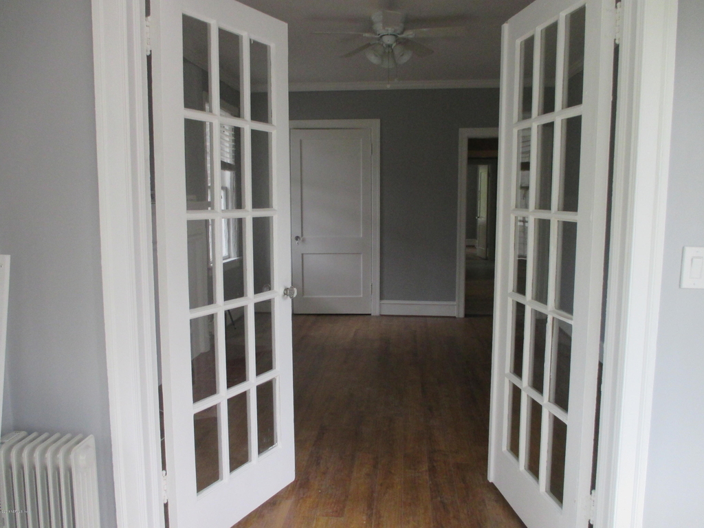 2047 Forbes Street - Photo 8