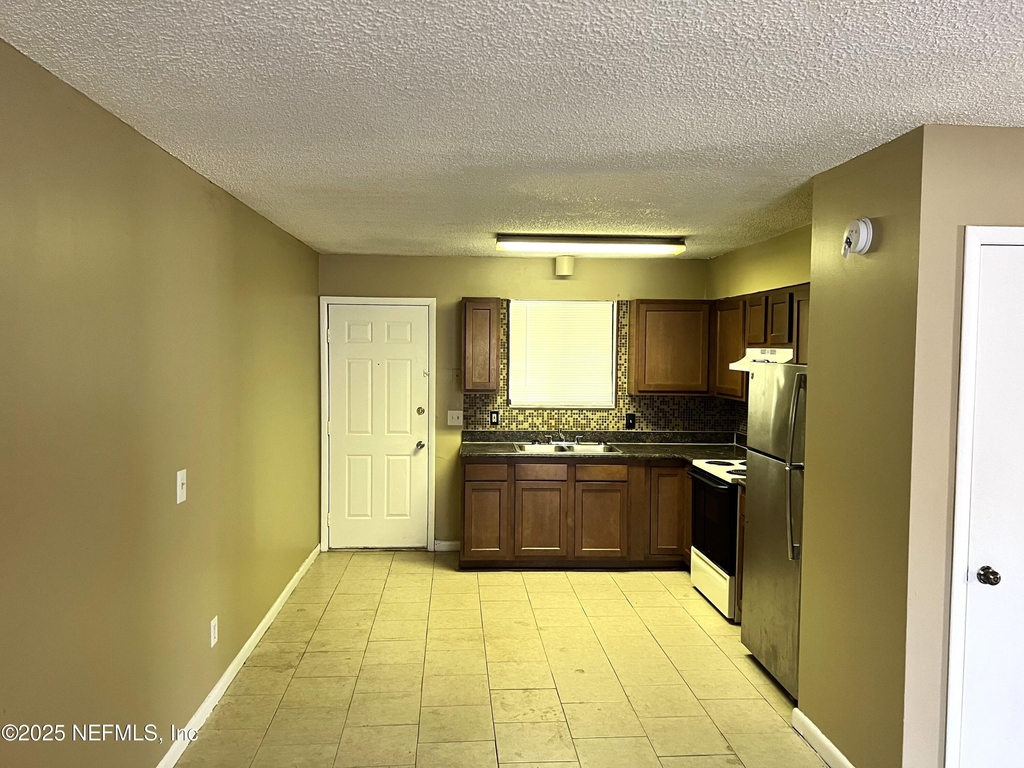 5219 Westchase Court - Photo 2