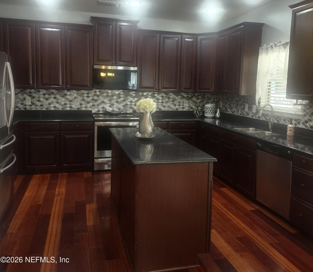 201 Edgeford Court - Photo 68