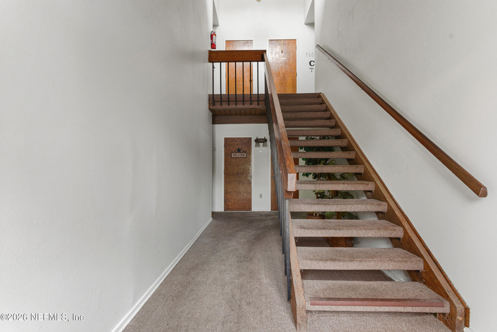 7602 Las Palmas Way - Photo 3
