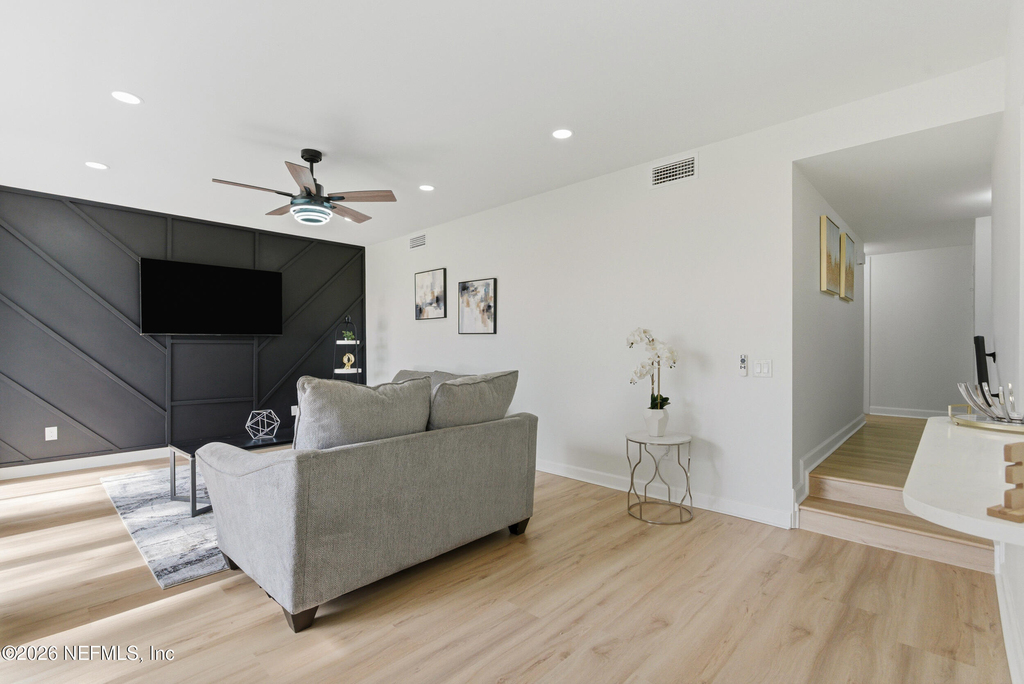 7602 Las Palmas Way - Photo 7