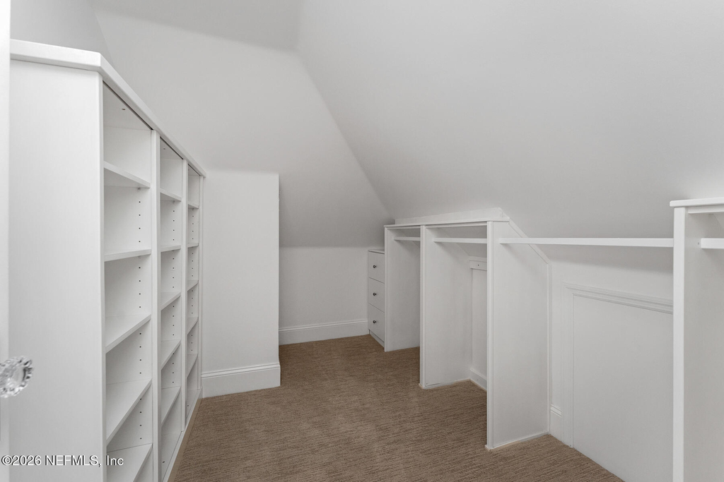 289 N Roscoe Boulevard - Photo 40