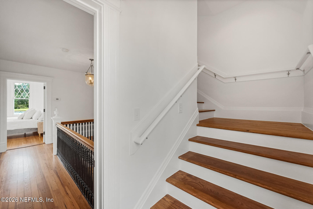 289 N Roscoe Boulevard - Photo 30