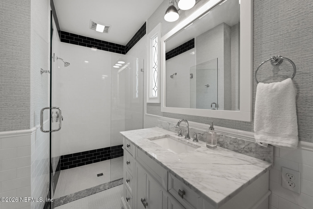 289 N Roscoe Boulevard - Photo 20