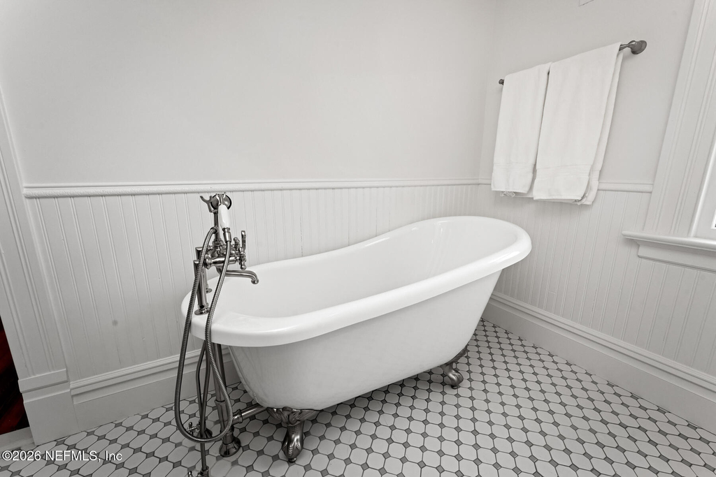 289 N Roscoe Boulevard - Photo 35