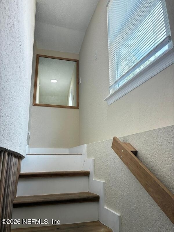 2738 Riverside Avenue - Photo 5