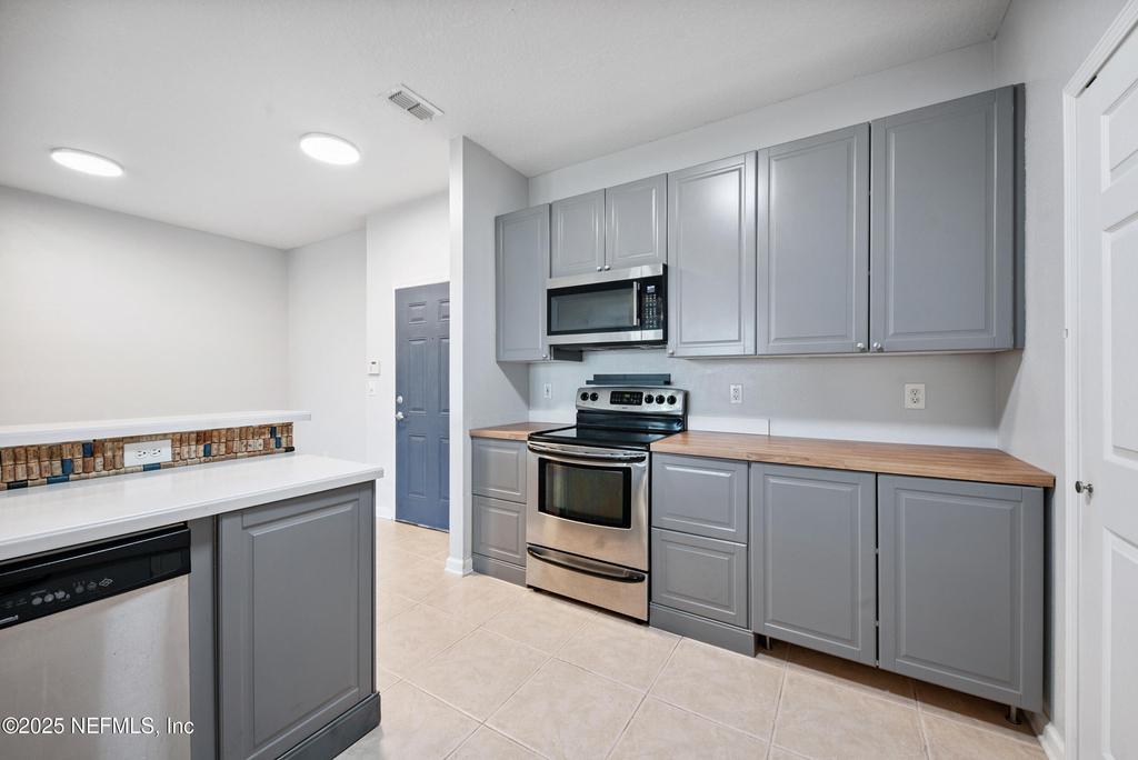13364 Beach Boulevard - Photo 8