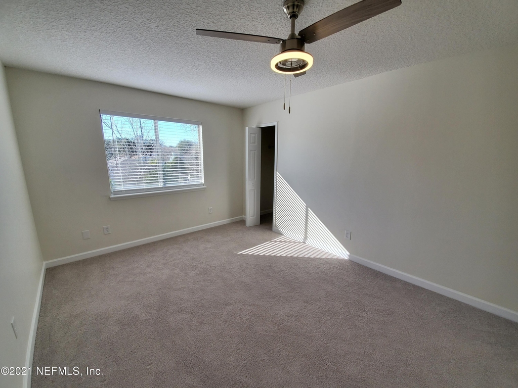 1024 Snug Harbour Court - Photo 30