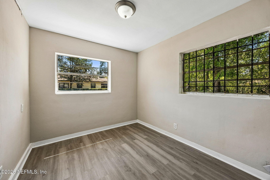 1627 E 9th Street - Photo 10