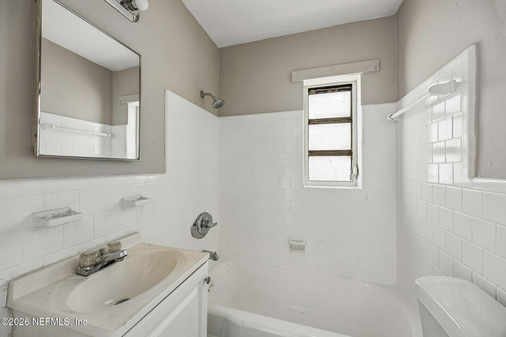 1627 E 9th Street - Photo 13