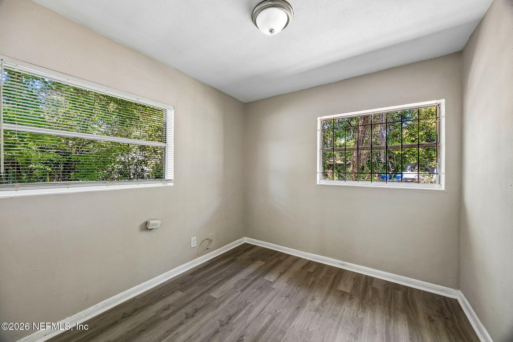 1627 E 9th Street - Photo 14